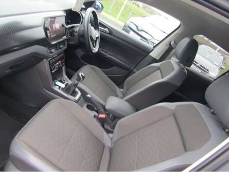 2023 Volkswagen T-Cross STYLE 1.0 TSI MANUAL 6SPEED FWD  110HP thumbnail