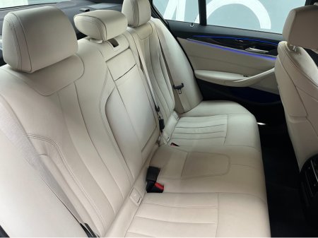 2017 BMW 5 Series - thumbnail 15