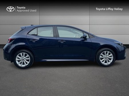 2024 Toyota Corolla - thumbnail 3