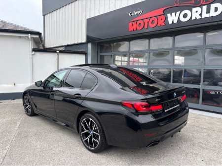 2022 BMW 5 Series - thumbnail 2