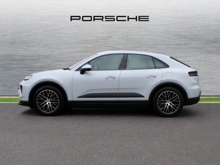 2025 Porsche Macan Electric €82,000