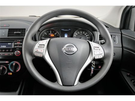 2018 Nissan Pulsar - thumbnail 17