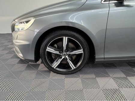 2016 Volvo V40 2.0 D2 R-DESIGN 120BHP 5DR 40 SERIES €12,950