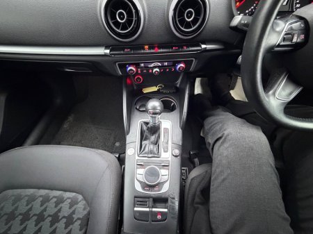 2016 Audi A3 1.4 TFSI S TRONIC S LINE €15,950 thumbnail