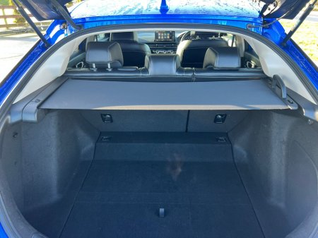 2024 Honda Civic 2.0 i-MMD Hybrid Advance €41,950 thumbnail