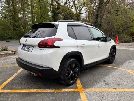2018 Peugeot 2008 - thumbnail 5