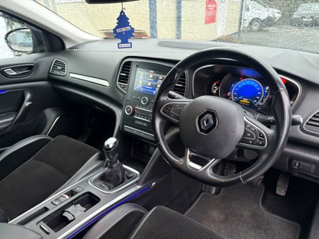 2017 Renault Megane 1.5 dCi 110 DYNAMIQUE NAV €12,950 thumbnail