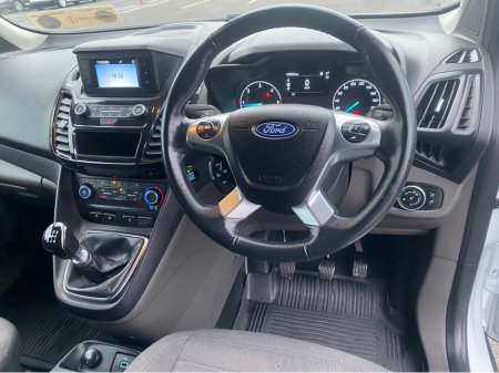 2022 Ford Transit Connect LWB LIMITED EDITION 1.5 TD 120 M M6 3DR €15,443 thumbnail