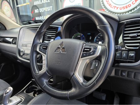 2019 Mitsubishi Outlander - thumbnail 20