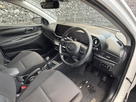 2022 Hyundai i20 PREMIUM MHEV T-GDI €18,956 thumbnail