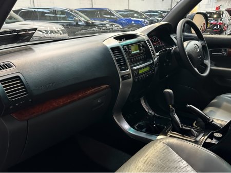 2004 Toyota Landcruiser - thumbnail 15