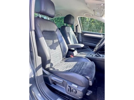 2016 Volkswagen Passat - thumbnail 10