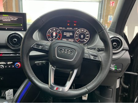 2023 Audi Q2 2023 AUDI Q2 35TDI S LINE 2.0 AUTOMATIC / CRUISE CONTROL / REVERSE CAMERA / HEATED SEATS / PADDLE SHIFTERS / APPLE CARPLAY thumbnail