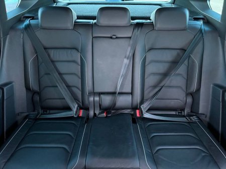 2018 Volkswagen Tiguan - thumbnail 12