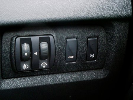 2015 Renault Megane TCe 115 S&S EXPRESSION €24,950 thumbnail