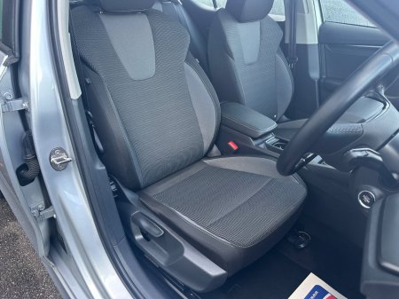 2023 Skoda Octavia - thumbnail 9