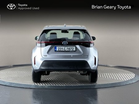 2023 Toyota Yaris Cross LUNA €27,950 thumbnail