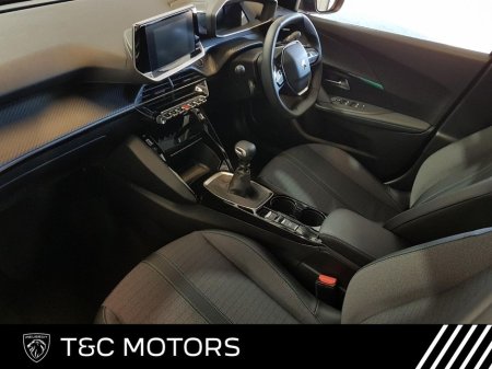 2023 Peugeot 2008 Allure Model 1.2 - Diamond Cut Alloys, Cruise Control, Bluetooth with Apple Carplay/Android Auto €22,995