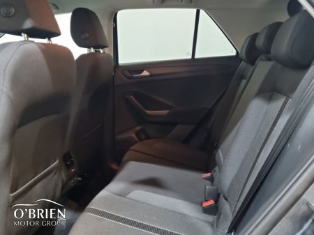 2024 Volkswagen T-Roc - thumbnail 11