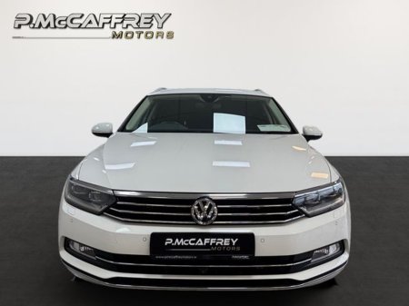 2019 Volkswagen Passat - thumbnail 2