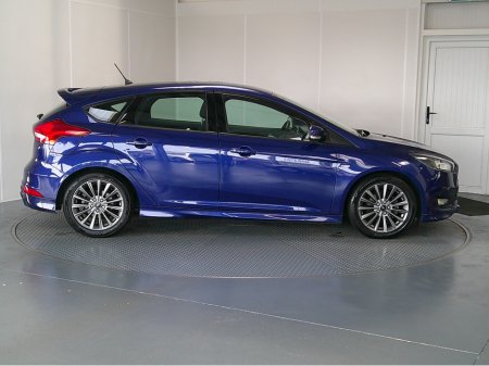 2018 Ford Focus - thumbnail 8