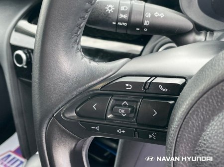 2024 Toyota Yaris Cross 1.5 Hybrid Luna thumbnail