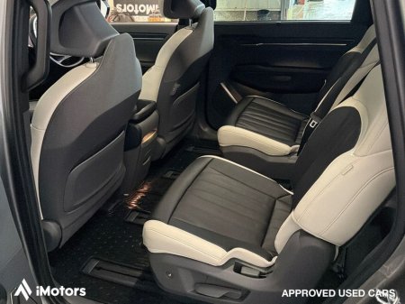 2024 Kia EV9 (242) GT Line 6 SEATER AWD 5DR Auto €74,800 thumbnail