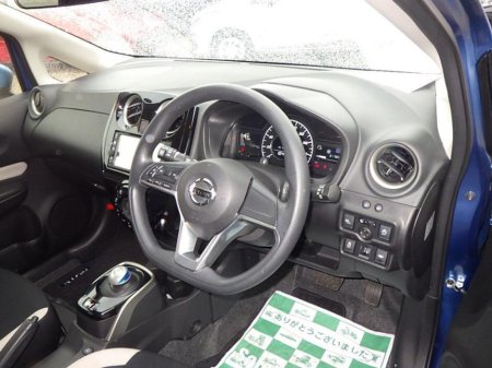 2017 Nissan Note - thumbnail 3