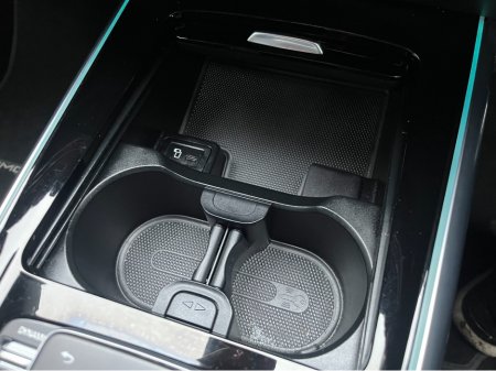 2024 Mercedes-Benz EQA 300 AMG LINE 4MATIC €34,950 thumbnail