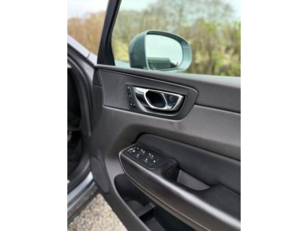 2020 Volvo XC60 - thumbnail 31