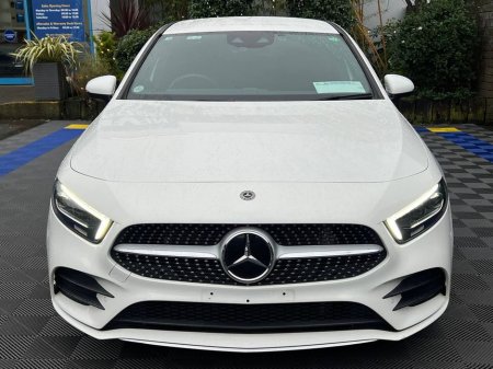 2020 Mercedes-Benz A Class A180 AMG-LINE PREMIUM PLUS 1.3 // POWERED HEATED SEATS // VIRTUAL COCKPIT // 18" AMG-LINE ALLOYS €28,900 thumbnail