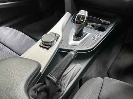 2016 BMW 3 Series - thumbnail 23