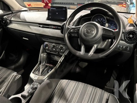 2018 Mazda Demio 1.3L SKYACTIV AUTOMATIC - MULTI FUNCTION STEERING WHEEL - HEATING / AC CONTROLS €12,950 thumbnail