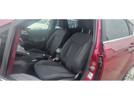 2015 Ford Fiesta - thumbnail 24