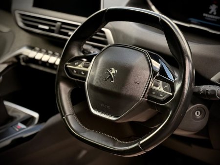 2019 Peugeot 3008 - thumbnail 8