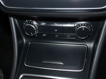 2018 Mercedes-Benz CLA Class - thumbnail 20