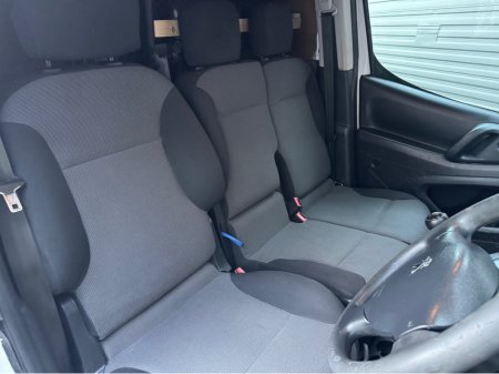 2017 Peugeot Partner - thumbnail 7