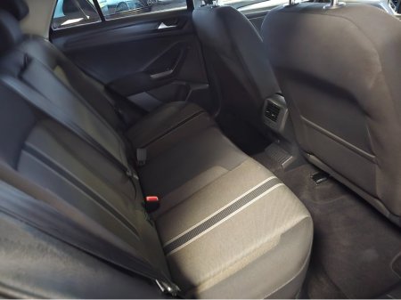 2020 Volkswagen T-Roc DESIGN 1.5 TSI MANUAL 6SPEED FWD 150HP 5DR €21,900