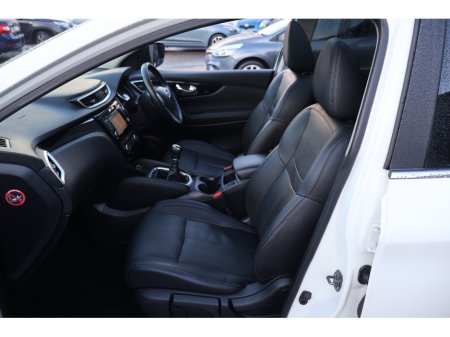 2017 Nissan Qashqai SV PREMIUM  Low Mileage Huge Spec €15,495 thumbnail