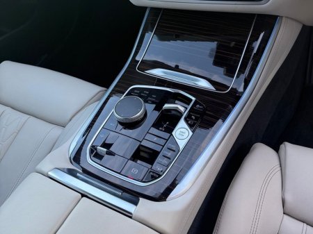 2025 BMW X5 xDrive50e M Sport €109,950 thumbnail