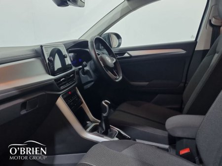 2024 Volkswagen T-Roc - thumbnail 5