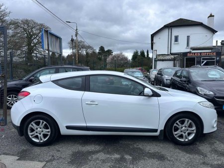 2010 Renault Megane - thumbnail 6