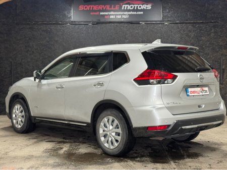 2019 Nissan X-Trail 2.0 L petrol €19,950 thumbnail