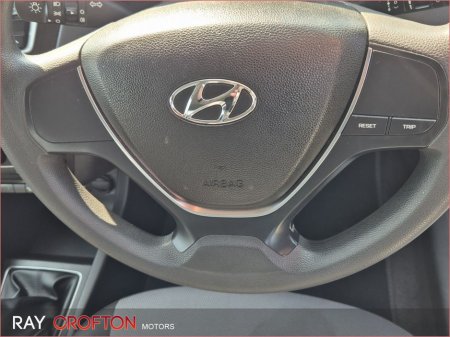 2017 Hyundai i20 - thumbnail 19
