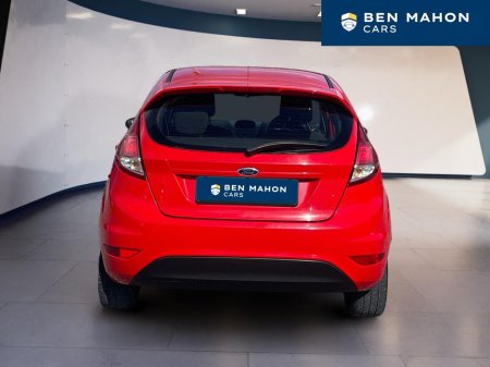 2015 Ford Fiesta - thumbnail 4