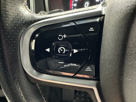 2019 Volvo XC90 R-Design PP AWD 2.0 D5 €43,400 thumbnail