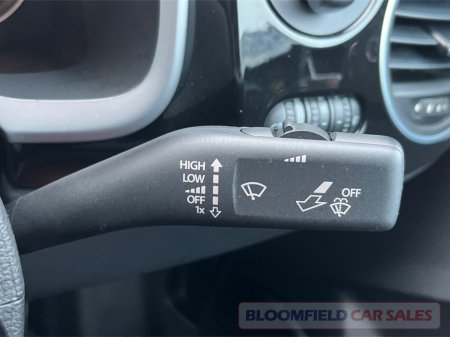 2019 Volkswagen Beetle - thumbnail 25