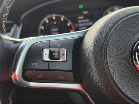 2016 Volkswagen Passat ( 162 REG 2.0 TSI R-LINE FULL LEATHER SEATS ELECTRIC HEATED SEATS SAT-NAV REV CAMERA BLIND-SPOT CARPLAY ANDROID AUTO €19,950 thumbnail