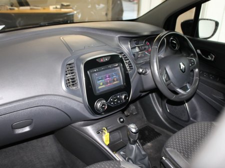 2018 Renault Captur - thumbnail 10