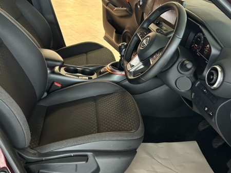 2025 Nissan Juke - thumbnail 9